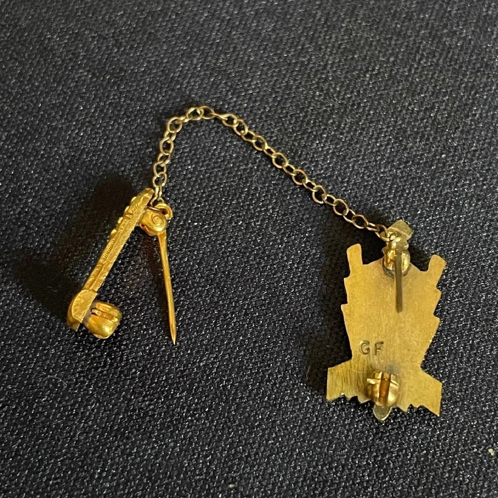 Vintage Girls League President Pin Gavel Brooch Gold Tone Officer Jewelry‎ GHS